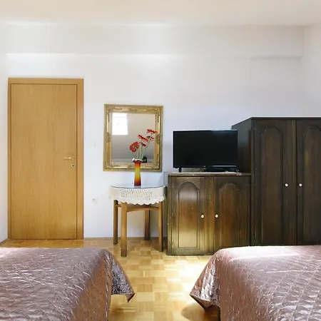 Apartment Maya City Centar - Ae1561 ザダル